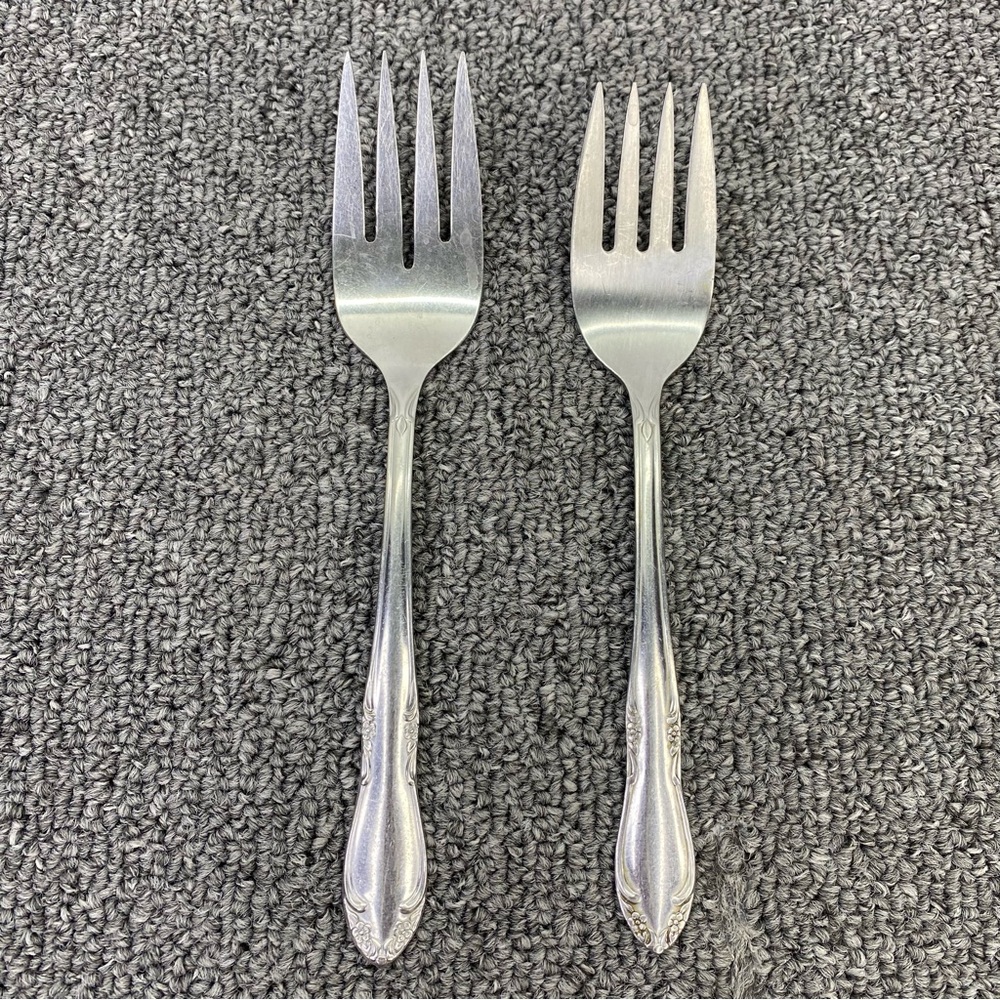 Vintage Oneida Stainless Steel Salad Forks Set Flatware Plantation Pattern Gloss